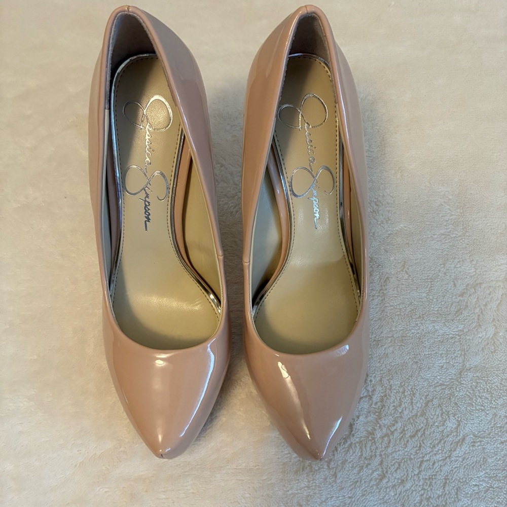 Jessica Simpson Nude Patent Platform Pumps - Picture 3 of 4